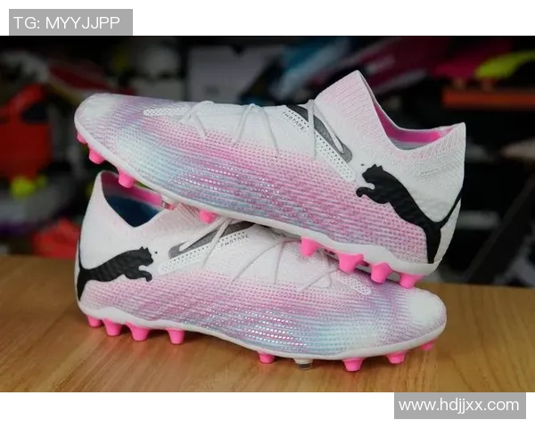 粉色足球鞋闪耀绿茵场足球明星们的时尚选择与竞技激情